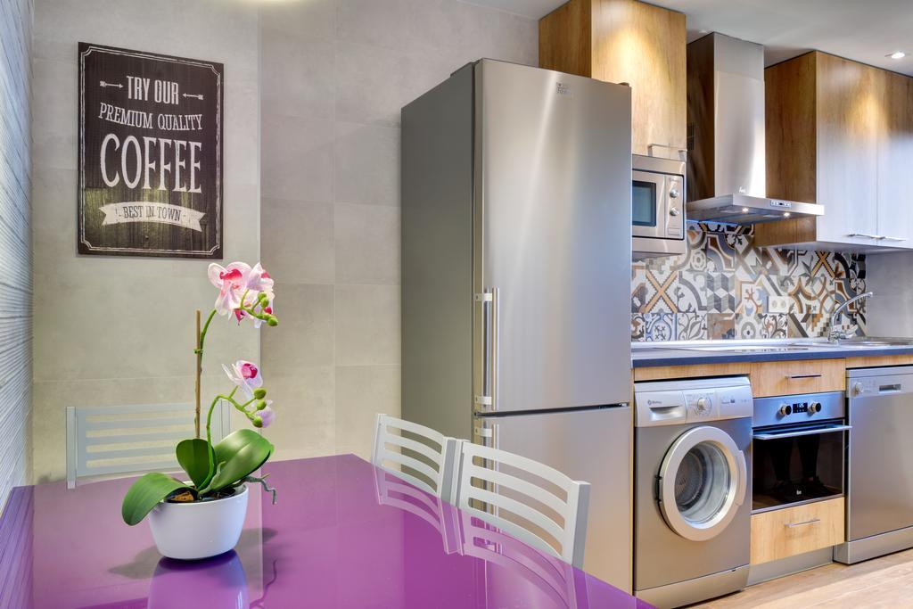 Apartamentos San Lazaro Zaragoza Exteriör bild