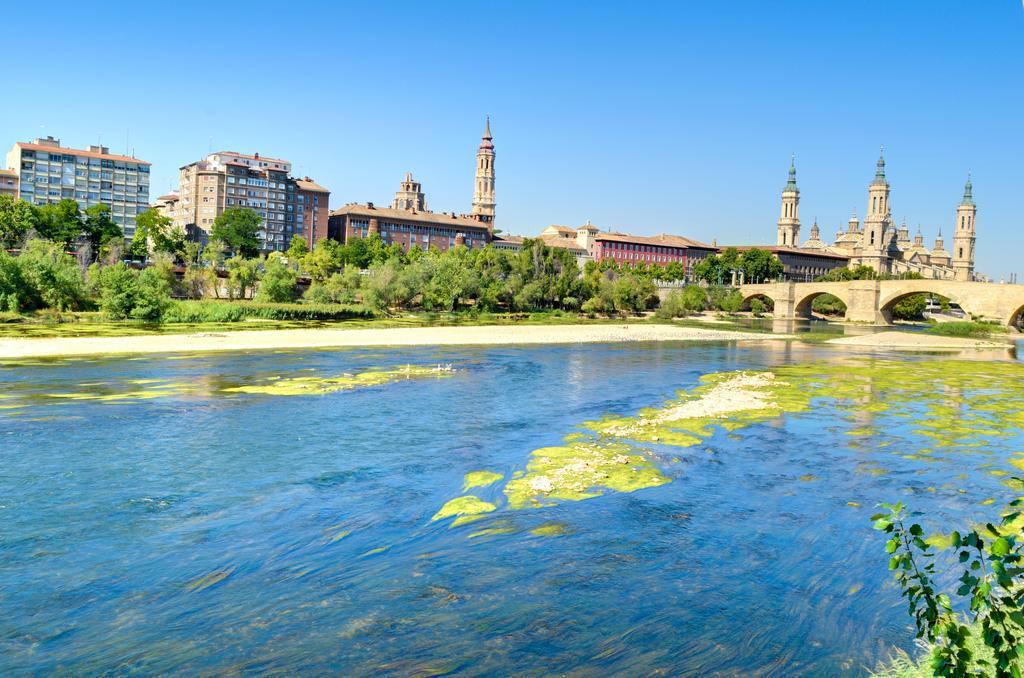 Apartamentos San Lazaro Zaragoza Exteriör bild