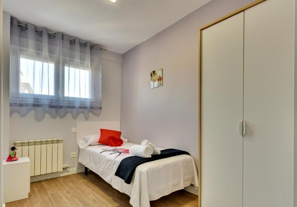 Apartamentos San Lazaro Zaragoza Exteriör bild